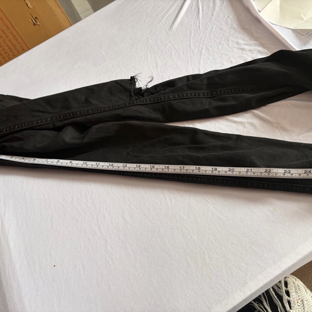 Hollister Women's Skinny Jeans in Black 7L‎ - Picture 5 of 5
